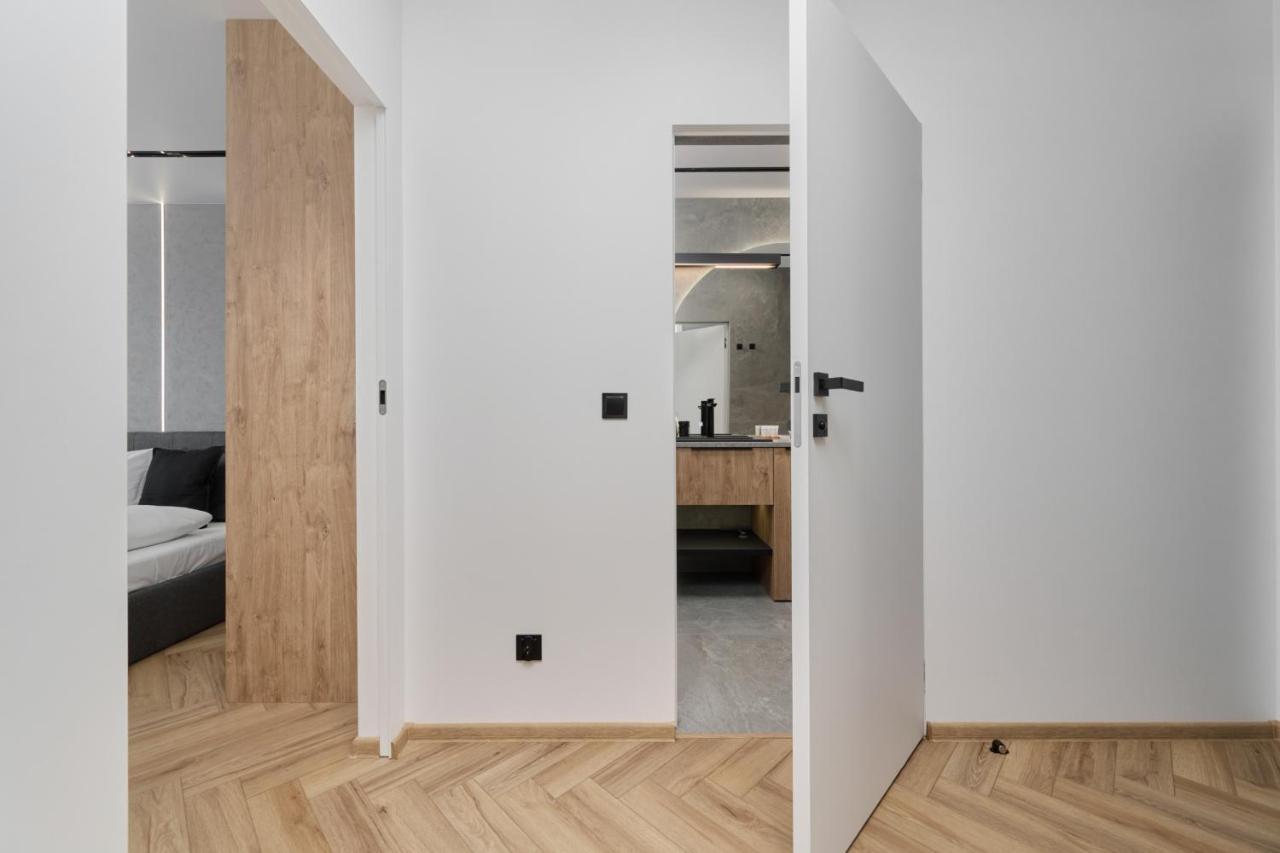 Exclusive Apartment With Balcony & Parking Wroclaw By Renters Prestige Eksteriør bilde