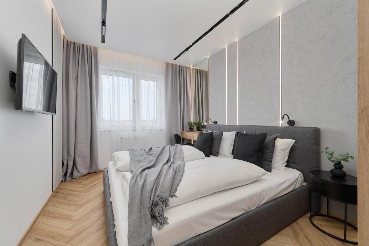 Exclusive Apartment With Balcony & Parking Wroclaw By Renters Prestige Eksteriør bilde