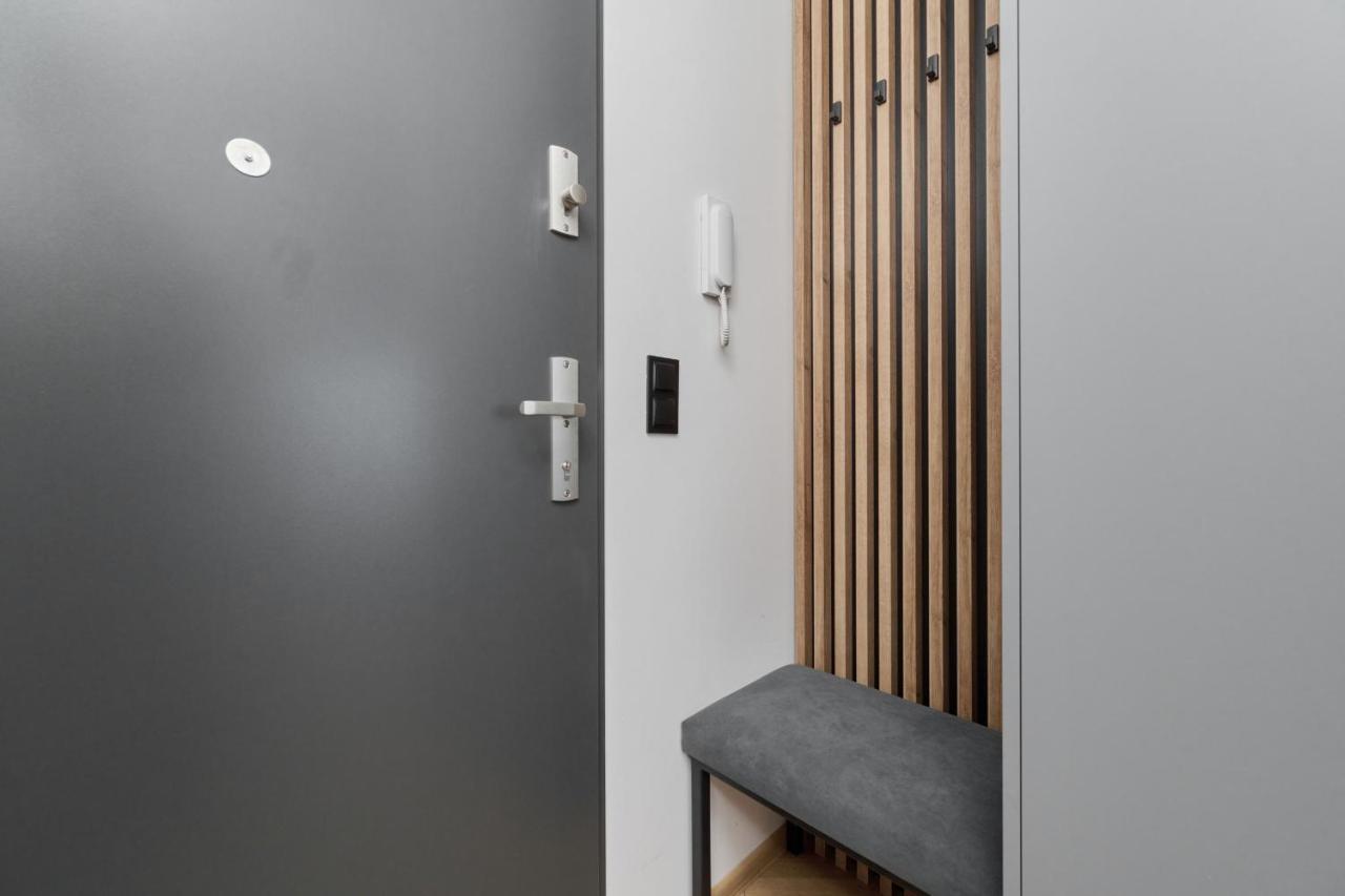 Exclusive Apartment With Balcony & Parking Wroclaw By Renters Prestige Eksteriør bilde