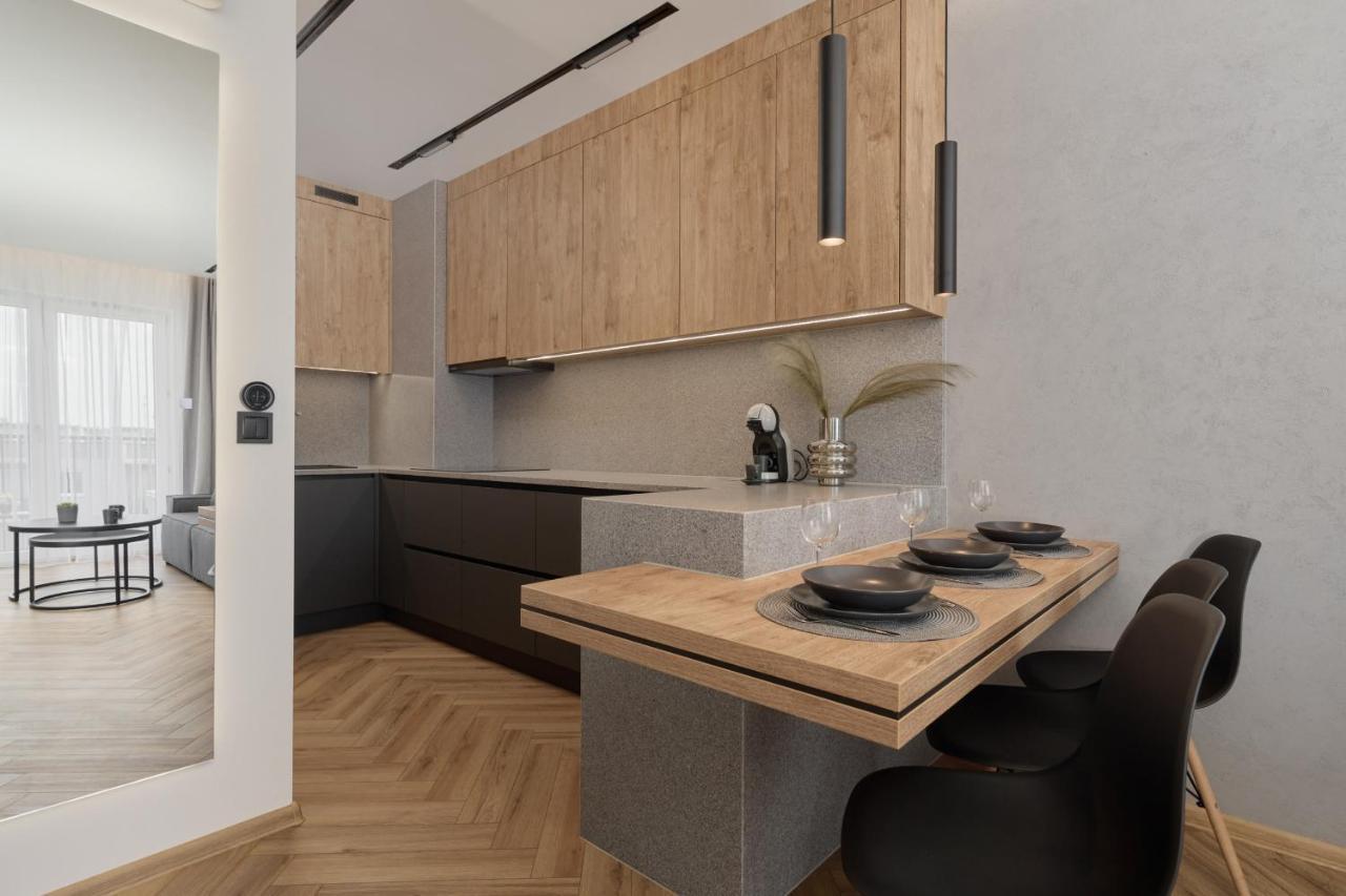 Exclusive Apartment With Balcony & Parking Wroclaw By Renters Prestige Eksteriør bilde