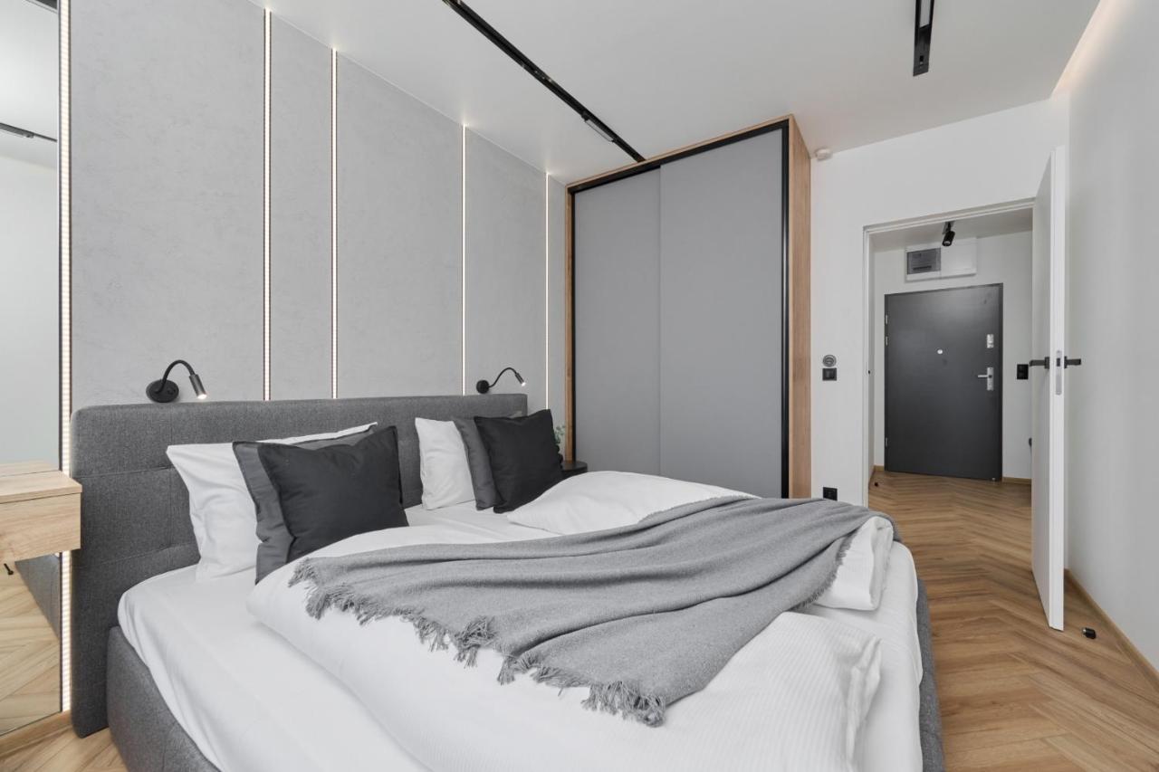 Exclusive Apartment With Balcony & Parking Wroclaw By Renters Prestige Eksteriør bilde